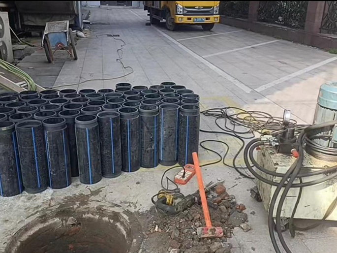 呈贡PE置换管厂家 DN315置换管 非开挖管短管置换